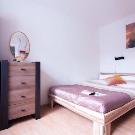 Wynajem Apartamentow I Pokoi. Ustronie Morskie Kültér fotó