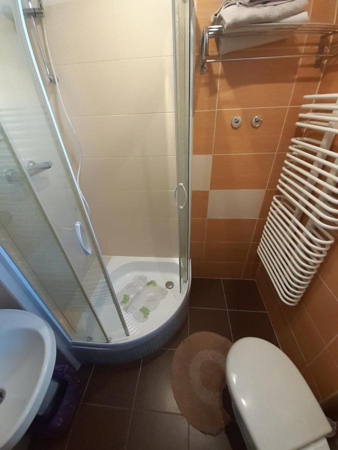 Wynajem Apartamentow I Pokoi. Ustronie Morskie Kültér fotó