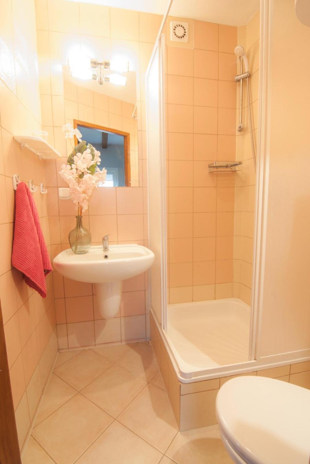 Wynajem Apartamentow I Pokoi. Ustronie Morskie Kültér fotó
